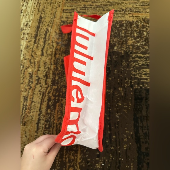 Lululemon red & white small tote bag - Picture 2 of 3